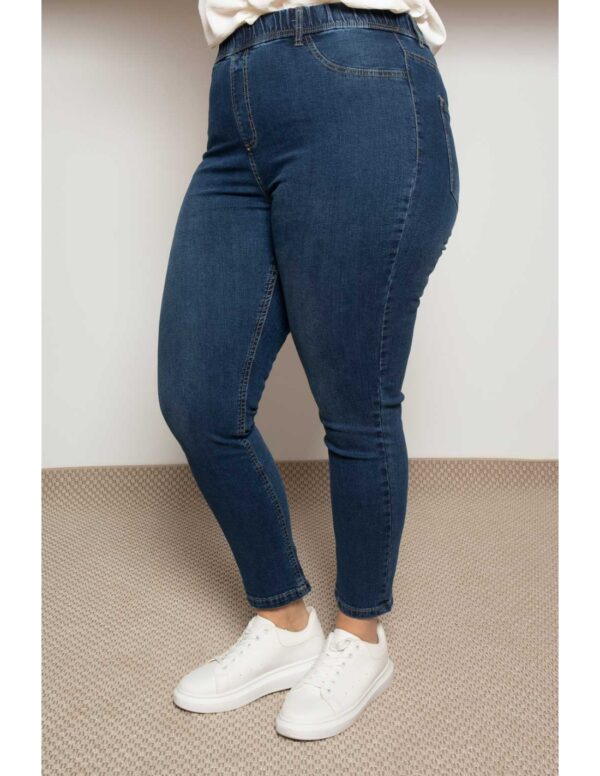 Jeggings de corte pitillo en color azul medio